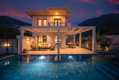 Image de Lovely 4-bedroom villa with private pool and jacuzzii in charming Ölüdeniz