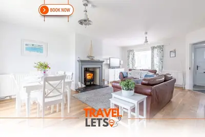 Image de 8 Guests, Private Garden, Located Near Beach