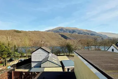 Host & Stay | Llanberis Flat