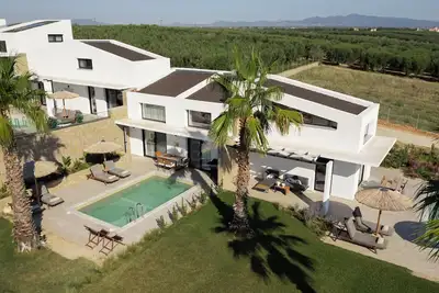 Image de Rocky Villa – 2 Bedroom Private Pool, Garden & Nature Views | Halkidiki Retreat