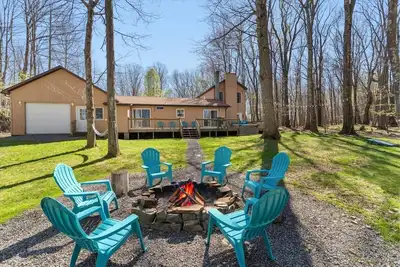 Image de Value Stay*Lots of Privacy w Hot Tub-Firepit-Games