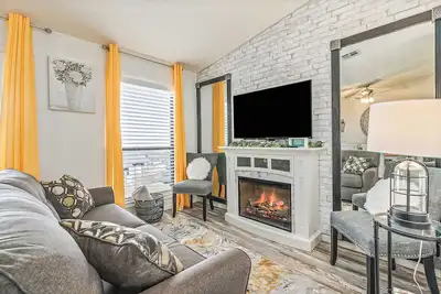 Image de Warm 1br Condo - Fireplace & Pool - Branson