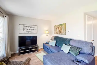 Image de Pointe Royale - 2br Condo - Pools & Pet Friendly