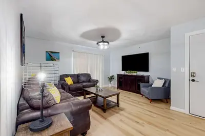 Image de Sleek 3br Condo - Mountain Views - Pool