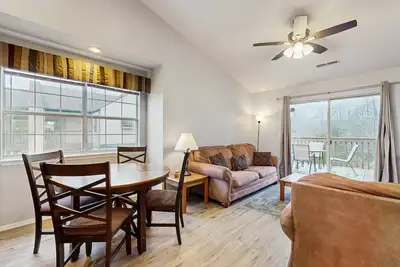 Image de Peaceful 2br Condo - Mountain Views - Pool Access
