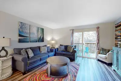 Image de Bright 3br Condo - Mountain Views - Community Pool