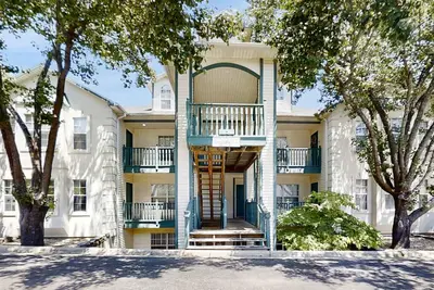 Image de Spacious 3br Condo - Jacuzzi Tub - Golf & Pools