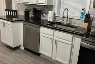 Image de Work-Ready 2br Near Downtown Kc | Free Parking