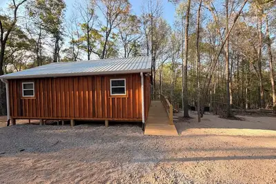 Image de Hot Tub Cabin Retreat • Near Montgomery & Troy, Al