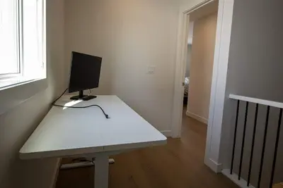 Image de Luxury 3 Master Suites! Renfrew Home 2 King bd with ensuite Baths & Ac