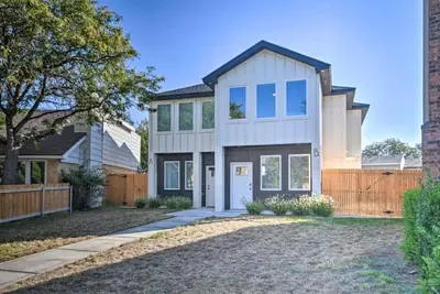 Image de Bright Amarillo Townhome with Yard and Garage