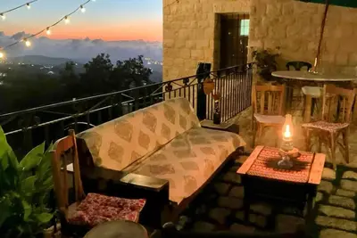 Image de Lovely 3-bedroom bed & breakfast in welcoming Bchaaleh