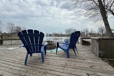 Image de Waterfront Cottage | Creek, Dock & 5-Min Walk to Lake Erie & Wheatley Park
