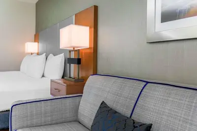 Image de Relax in Comfort | Close to Atl Airport -2. 2 mi | Pets Allowed + Pool & Shuttle