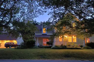 Image de Traditional Maritime Home with Lake Frontage close to South Shore attractions