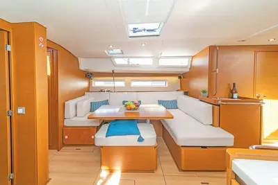 Image de Sun-Kissed Sailing Adventure in Islas Esporadas