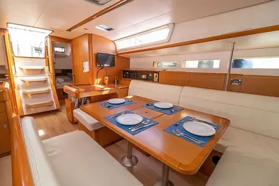 Image de Sun-Kissed Sailing Adventure in Islas Sarónicas