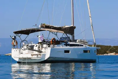 Image de Sun-Kissed Sailing Adventure in Islas Sarónicas
