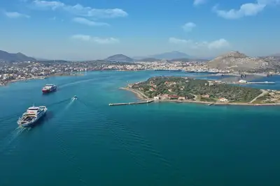 Image de Sun-kissed Saronic Sailing: An Unforgettable Beach Experience from Salamis, Greece