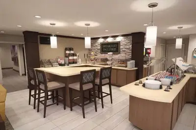 Image de Accessible Studio Suite | Pool + Free Breakfast