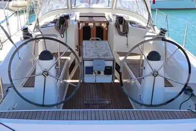 Image de Sun-Kissed Sailing Adventure in Islas Sarónicas