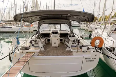 Image de Sun-Kissed Sailing Adventure in Islas Sarónicas