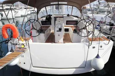 Image de Sun-Kissed Sailing Adventure in Islas Sarónicas