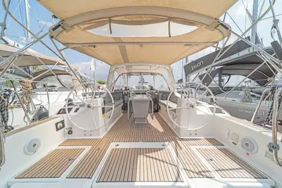 Image de Sun-Kissed Sailing Adventure in Islas Sarónicas