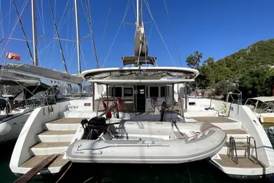 Image de Sun-Kissed Sailing Adventure in Islas Sarónicas
