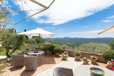 Image de Villa with separate guesthouse with panoramic view