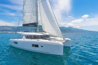 Image de Sun-Kissed Sailing Adventure in Islas Sarónicas