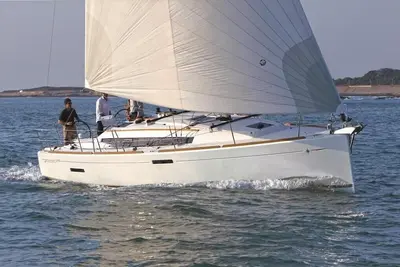 Image de Sun-Kissed Sailing Adventure in Islas Sarónicas