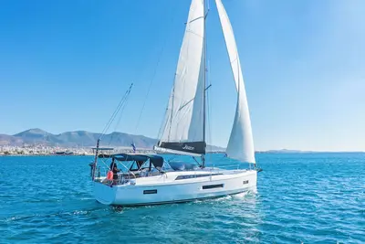 Image de Sun-Kissed Sailing Adventure in Islas Sarónicas