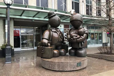 Image de 2-bedroom apartment in amazing Toronto with cool Ac breeze