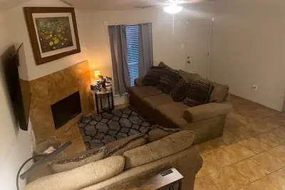 Image de Comfy, quiet, and private stay!