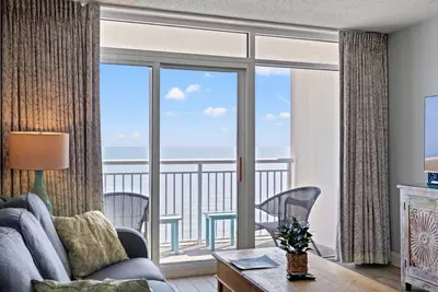 17th-Floor Oceanfront Condo with Resort Pools