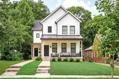 Image de Luxury 4br Retreat • Walkable • Game & Media Room