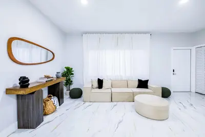 Image de 3br Pool Home + Game Room / Near Hard Rock Stadium