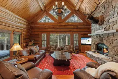 Image de Abode at Forest Edge | Luxury Log Home