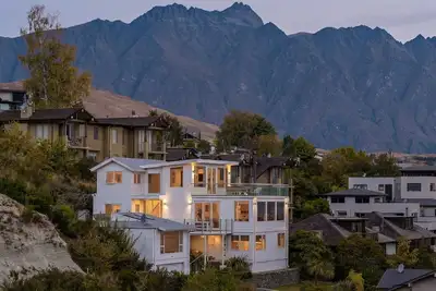 Image de Queenstown Hill House - Full House, Studio & Apartment