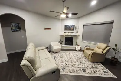 Image de Spacious 4-bedroom house in beautiful Eaton