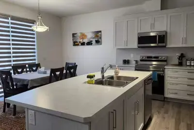 Image de Central A/C home, Garage parking