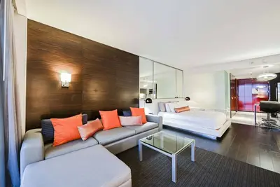 Image de Svs: High Floor Strip View Studio | Open Balcony | Palms Place