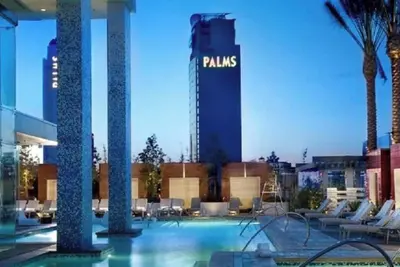 Image de Svs: Strip View Studio | Open Balcony | Pool & Gym | Palms Place