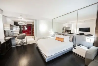 Image de Svs: High Floor Strip View Studio | Open Balcony | Pool | Palms