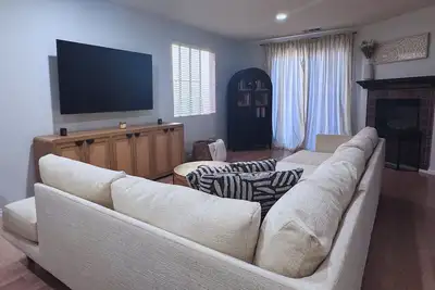 Image de Perfect for World Cup! Stay minutes from the action in a home near SoFi Stadium.