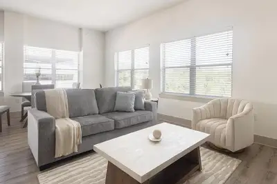 Image de Landing | Modern 2bd, Gym, Courtyard