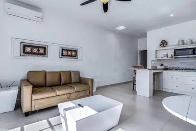 Image de Dog-friendly suite with kitchenette, heated outdoor pool, hot tub, terrace, Ac