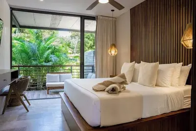Image de Discover Luxury and Comfort in Tulum's Heart - Balcony and Full Kitchen