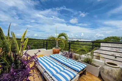 Image de Amazing apartment with pool, fitness area, balcony, & W/D